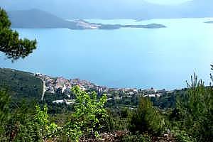 View of Komarna from Stolovi